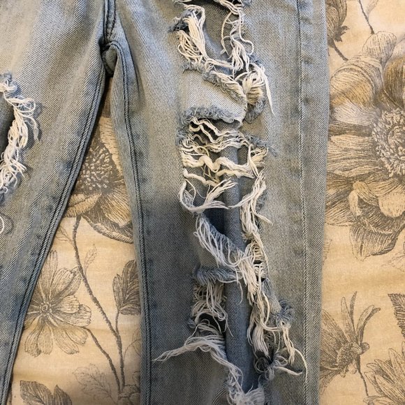 Womens size 2 American Eagle Jeans - Picture 3 of 8